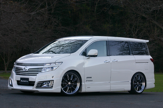 ケンスタイルE52エルグランドハイウェイスター用エアロパーツ ケンスタイルE52エルグランドハイウェイスター用エアロパーツ
