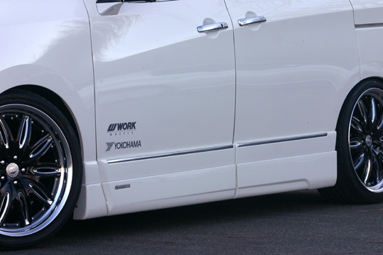 ケンスタイルE52エルグランドハイウェイスター用エアロパーツ ケンスタイルE52エルグランドハイウェイスター用エアロパーツ