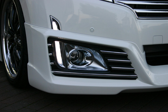 ケンスタイルE52エルグランドハイウェイスターエアロパーツ ケンスタイルE52エルグランドハイウェイスターエアロパーツ