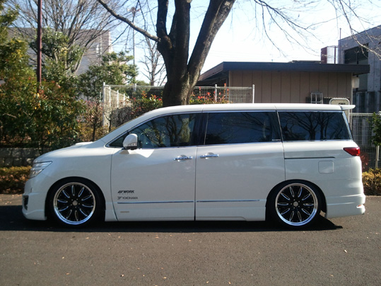 ケンスタイル新型エルグランドハイウェイスターE52用エアロパーツ ケンスタイル新型エルグランドハイウェイスターE52用エアロパーツ