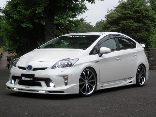 ケンスタイルZVW30後期型プリウス用エアロパーツ ケンスタイルZVW30後期型プリウス用エアロパーツ