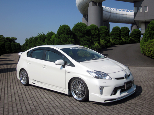 ケンスタイルZVW30プリウス後期エアロパーツ ケンスタイルZVW30プリウス後期エアロパーツ