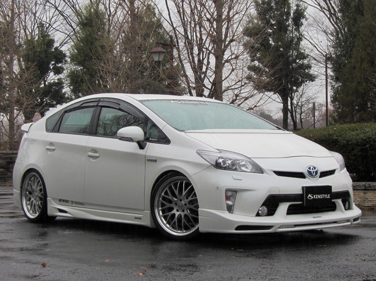 KENSTYLE NEXTプリウスZVW30後期エアロパーツ KENSTYLE NEXTプリウスZVW30後期エアロパーツ
