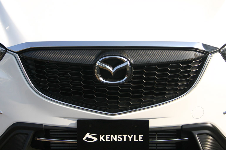 ケンスタイルCX-5カーボングリルガーニッシュ ケンスタイルCX-5カーボングリルガーニッシュ