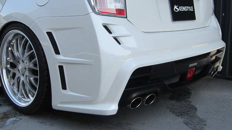 ケンスタイルZVW30プリウス後期用バンパータイプエアロパーツ ケンスタイルZVW30プリウス後期用バンパータイプエアロパーツ