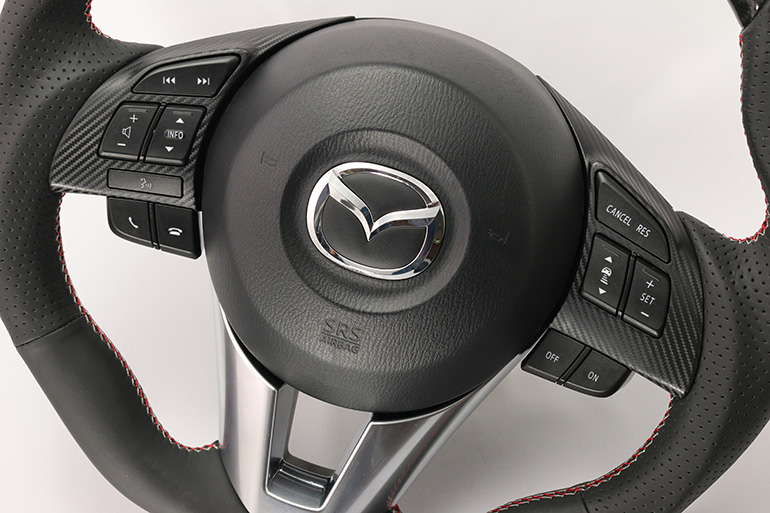 ケンスタイルカーボン/レザーコンビステアリングforアクセラ/デミオ/CX-3/CX-5 ケンスタイルカーボン/レザーコンビステアリングforアクセラ/デミオ/CX-3/CX-5