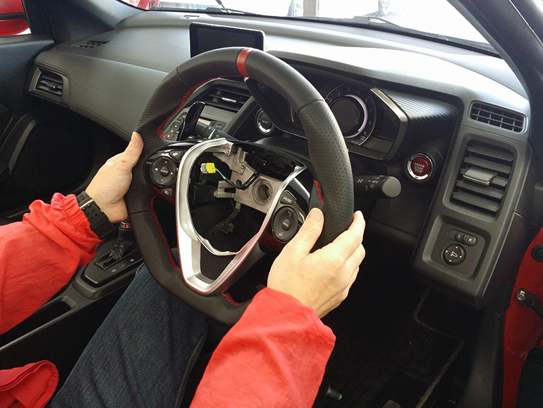 S660ケンスタイルオリジナルステアリング装着作業 S660ケンスタイルオリジナルステアリング装着作業