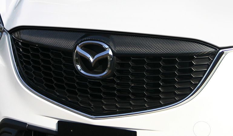 CX-5用ケンスタイルカーボングリルガーニッシュ CX-5用ケンスタイルカーボングリルガーニッシュ