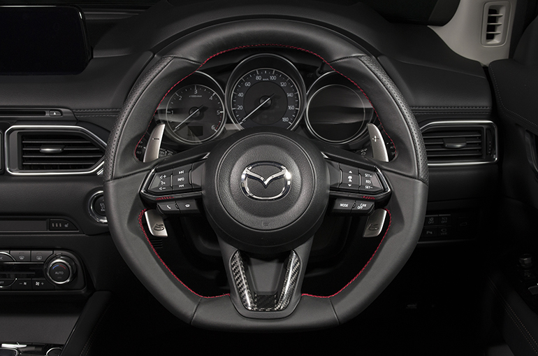 ケンスタイルCX-5(KF)/CX-3(2016.11-)/デミオ(2016.11-)/アクセラ(BM/BY後期)用オールブラックレザーステアリング ケンスタイルCX-5(KF)/CX-3(2016.11-)/デミオ(2016.11-)/アクセラ(BM/BY後期)用オールブラックレザーステアリング