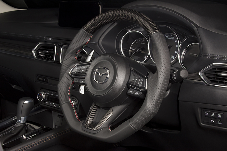 CX-3用ケンスタイルカーボン/レザーコンビステアリング CX-3用ケンスタイルカーボン/レザーコンビステアリング