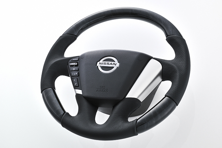 ケンスタイルE52エルグランド用ステアリング ケンスタイルE52エルグランド用ステアリング
